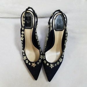 Christian Dior Jean Pump with flower embellishment